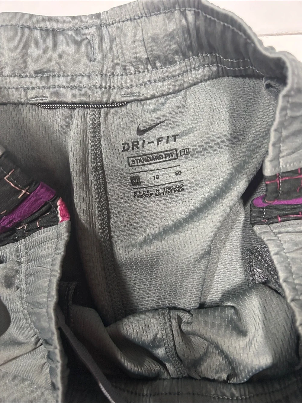 Nike men’s standard